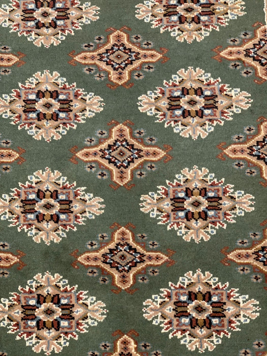 Hand-Knotted Pakistani Wool Rug, Tribal/Floral Design, size 3' 1" x 5' 2" (N)