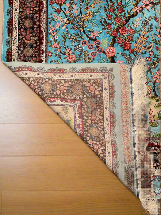 Exquisite 100% Silk Persian Design Rug – Elegant and Luxurious, size 3" x 5" (H)