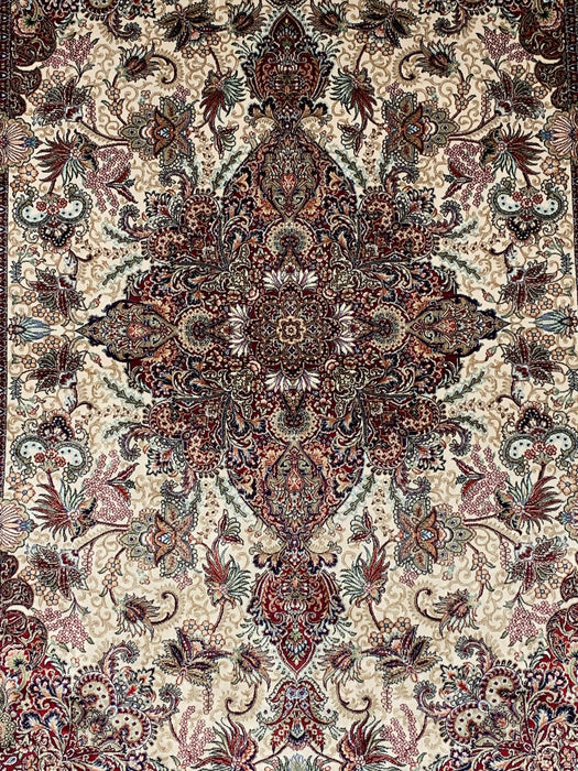 Exquisite 100% Silk Persian Design Rug – Elegant and Luxurious, size 3' 3" x 4' 9" (H)