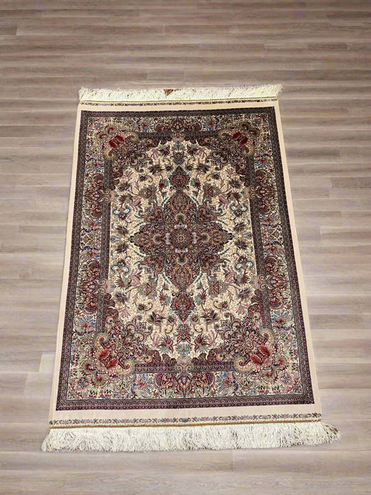 Exquisite 100% Silk Persian Design Rug – Elegant and Luxurious, size 3' 3" x 4' 9" (H)