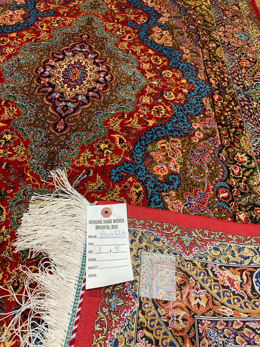 Exquisite 100% Silk Persian Design Rug – Elegant and Luxurious, size 3" x 5" (H)