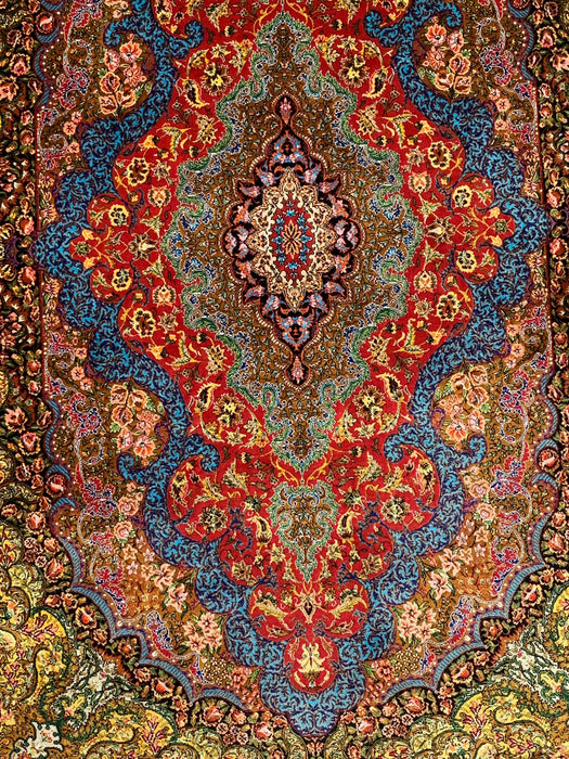 Exquisite 100% Silk Persian Design Rug – Elegant and Luxurious, size 3" x 5" (H)