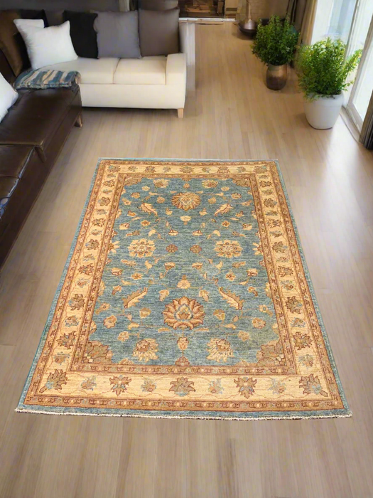 Hand-Knotted Sultanabad Vegetable-Dyed Wool Rug, Size 3' 4" x 5"