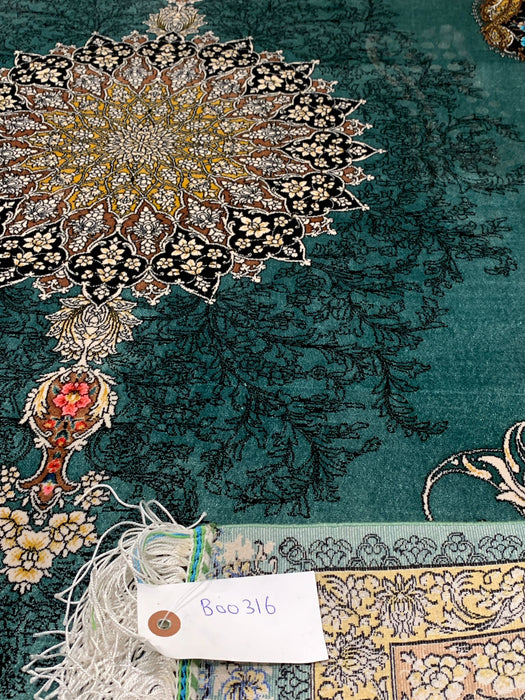 Exquisite 100% Silk Persian Design Rug – Elegant and Luxurious, size 3" x 5" (H)