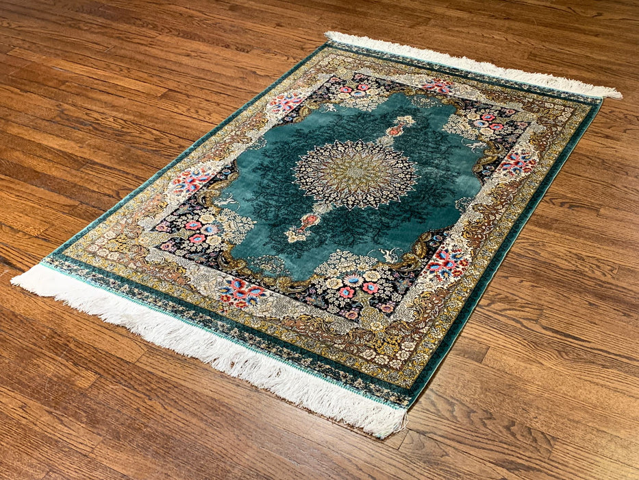 Exquisite 100% Silk Persian Design Rug – Elegant and Luxurious, size 3" x 5" (H)