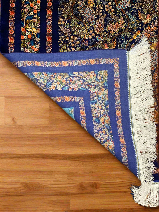 Exquisite 100% Silk Persian Design Rug – Elegant and Luxurious, size 3' 3" x 4' 10" (H)