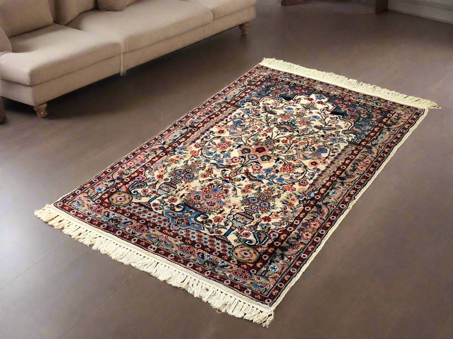 Hand-Knotted Pakistan Kashmiri Silk Wool Blend Rug, size 3" x 4' 10" (E)