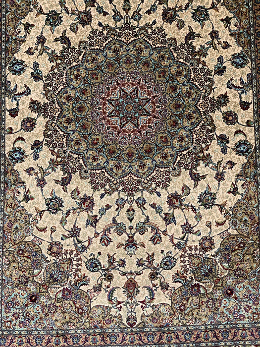 Exquisite 100% Silk Persian Design Rug – Elegant and Luxurious, size 3" x 5" (H)