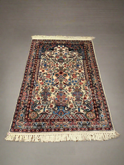 Hand-Knotted Pakistan Kashmiri Silk Wool Blend Rug, size 3" x 4' 10" (E)