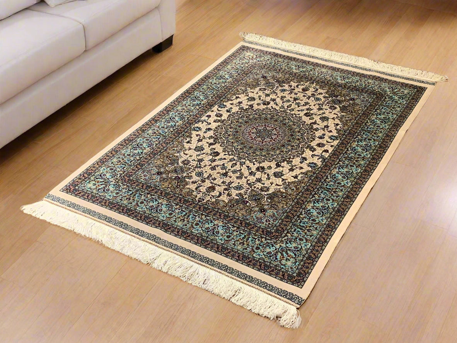 Exquisite 100% Silk Persian Design Rug – Elegant and Luxurious, size 3' 2 " x 4' 9" (H)