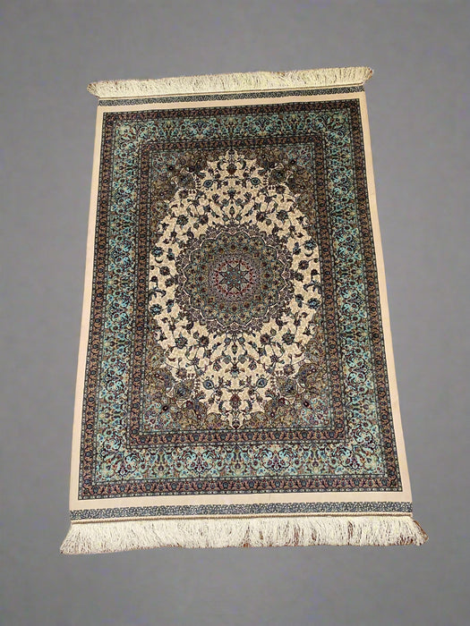 Exquisite 100% Silk Persian Design Rug – Elegant and Luxurious, size 3' 2 " x 4' 9" (H)