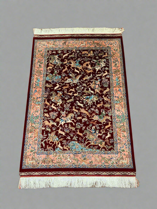Exquisite 100% Silk Persian Design Rug – Elegant and Luxurious, size 3' 2" x 4' 9" (H)