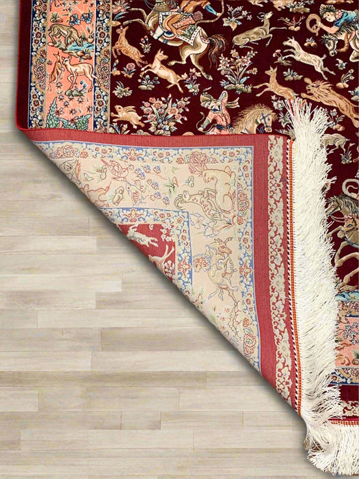 Exquisite 100% Silk Persian Design Rug – Elegant and Luxurious, size 3' 2" x 4' 9" (H)