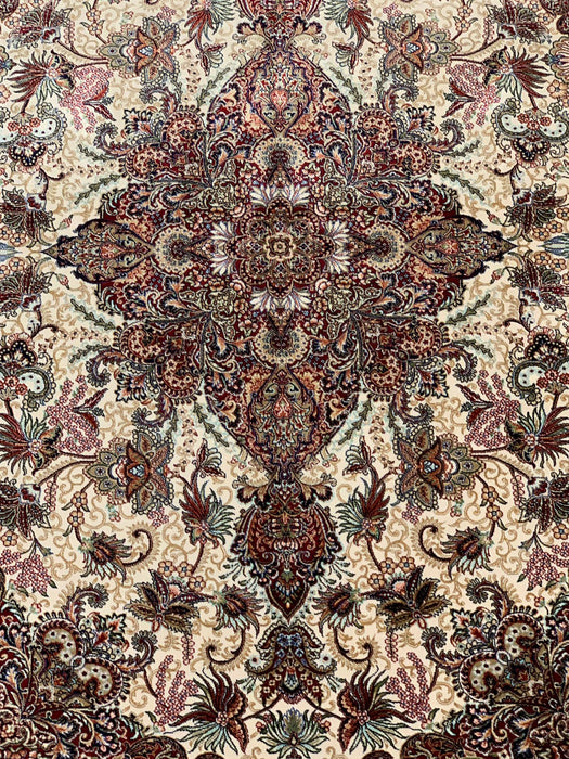 Exquisite 100% Silk Persian Design Rug – Elegant and Luxurious, size 3" x 5" (H)