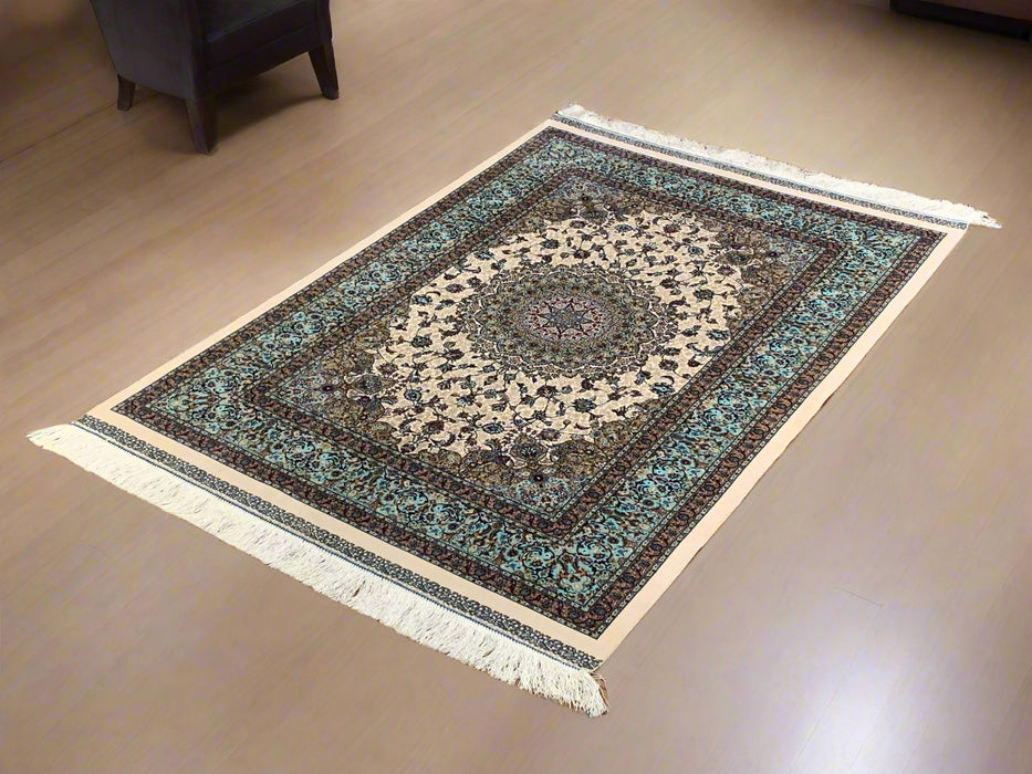 Exquisite 100% Silk Persian Design Rug – Elegant and Luxurious, size 3' 3" x 5" (H)