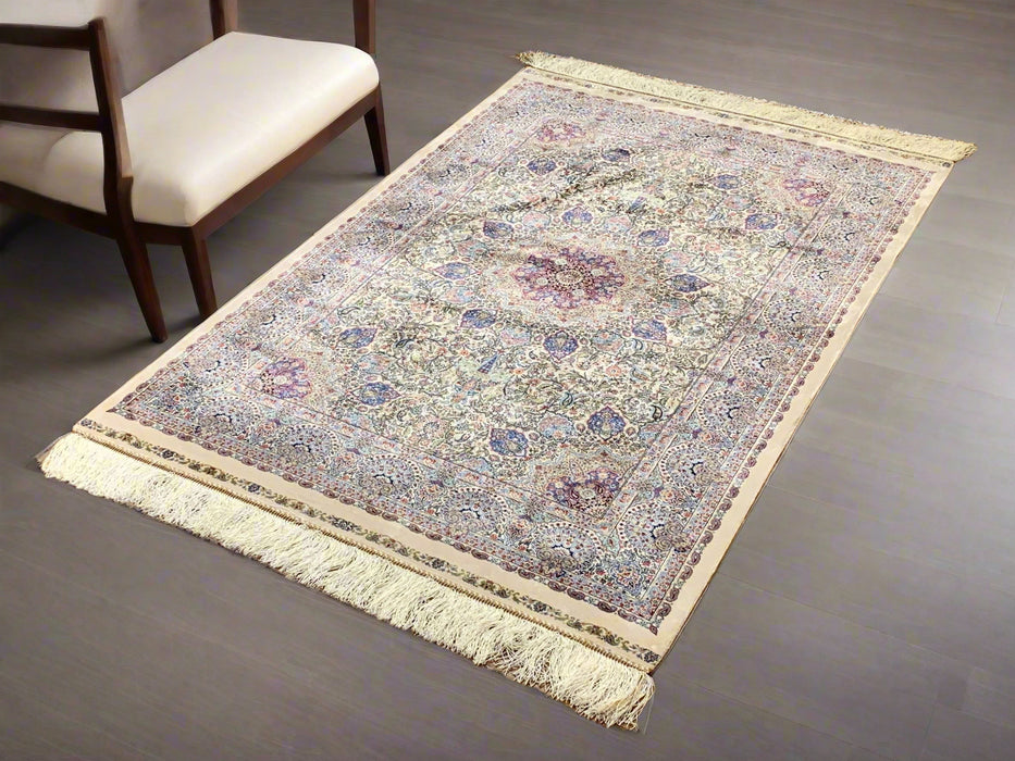 Exquisite 100% Silk Persian Design Rug – Elegant and Luxurious, size 3" x 5"x (H)