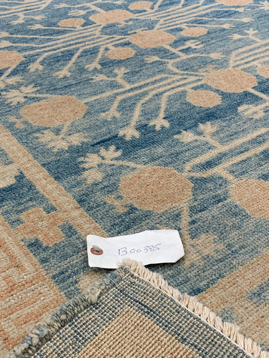 Khotan Pomegranate design Oriental Rug, size 5' 3" x 7' 1" (D)