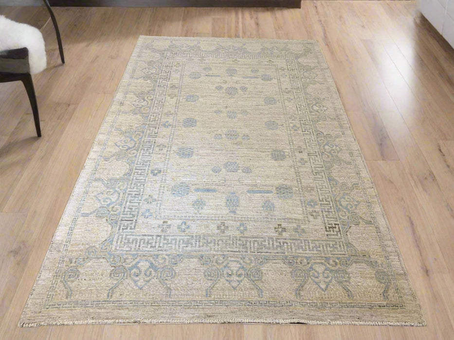 Khotan Pomegranate design Oriental Rug, size 4' 10" x 7' 9" (D)
