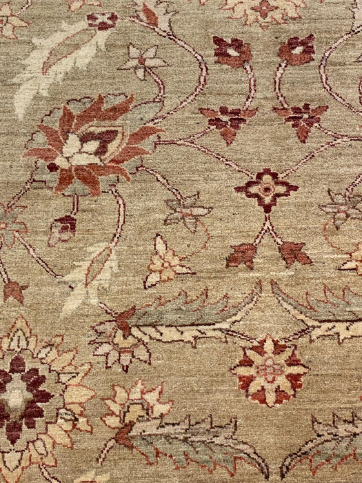 Hand-Knotted Sultanabad Vegetable-Dyed Wool Rug, 5' 9" x 8' 8"(K)