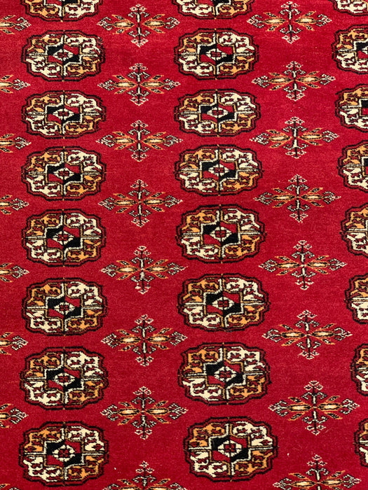 Hand-Knotted Pakistani Bokhara Rug – 100% Wool, 5' 3" x 9"(M)