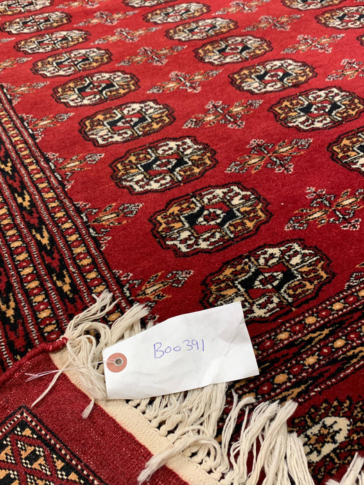 Hand-Knotted Pakistani Bokhara Rug – 100% Wool, 5' 3" x 9"(M)