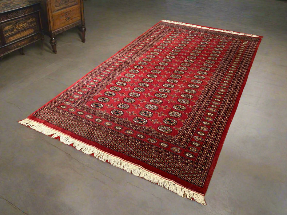 Hand-Knotted Pakistani Bokhara Rug – 100% Wool, 5' 3" x 9"(M)