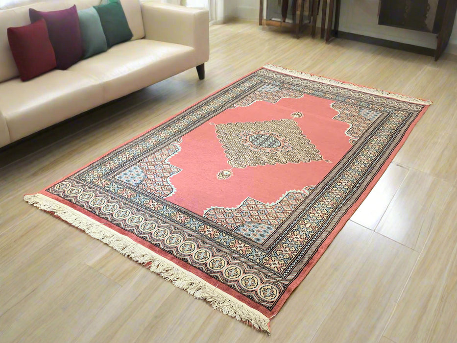 Hand-Knotted Pakistan Kashmiri Silk Wool Blend Rug, size 5' 3" x 8' 1 " (E)