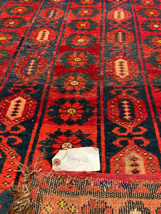 Antique Caucassion Rug, circa 1910-1920. 4' 8" x 9' 8"