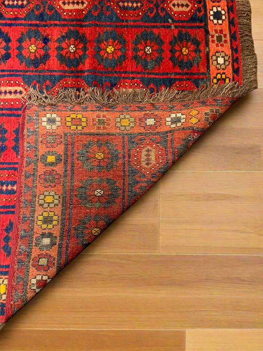 Antique Caucassion Rug, circa 1910-1920. 4' 8" x 9' 8"