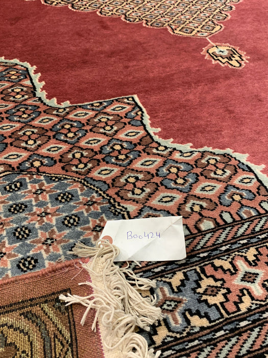 Hand-Knotted Pakistan Kashmiri Silk Wool Blend Rug, size 5' 3" x 8' 1 " (E)