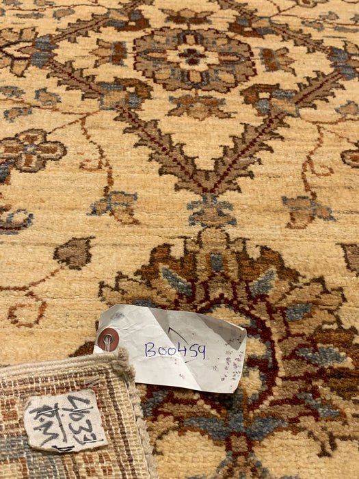 Hand-Knotted Sultanabad Vegetable-Dyed Wool Rug, 2' 9" x 10"  (K)