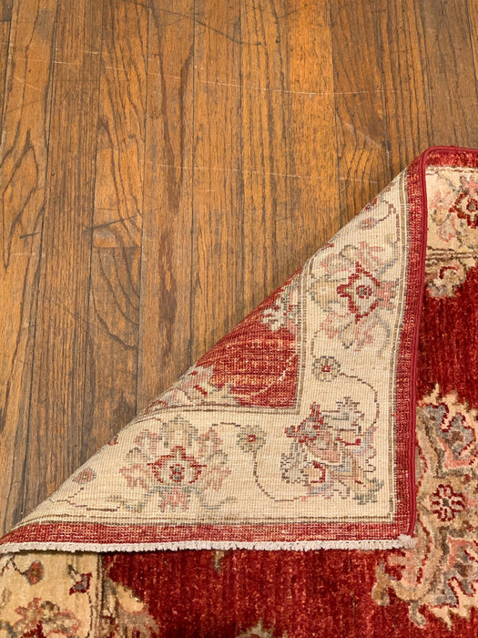 Hand-Knotted Sultanabad Vegetable-Dyed Wool Rug, 2' 8" x 7"  (K)