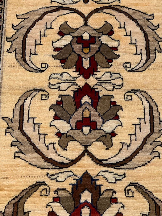 Hand-Knotted Sultanabad Vegetable-Dyed Wool Rug, 1' 10" x 4' 10"  (K)