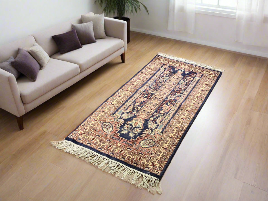 Hand-Knotted Rug – 100% Wool, size 2.4x5