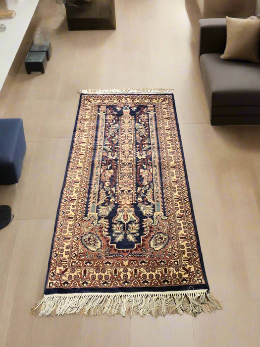 Hand-Knotted Rug – 100% Wool, size 2.4x5