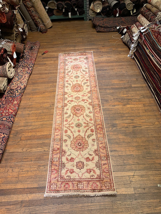 Hand-Knotted Sultanabad Vegetable-Dyed Wool Rug, 2' 5" x 9' 5" (K)