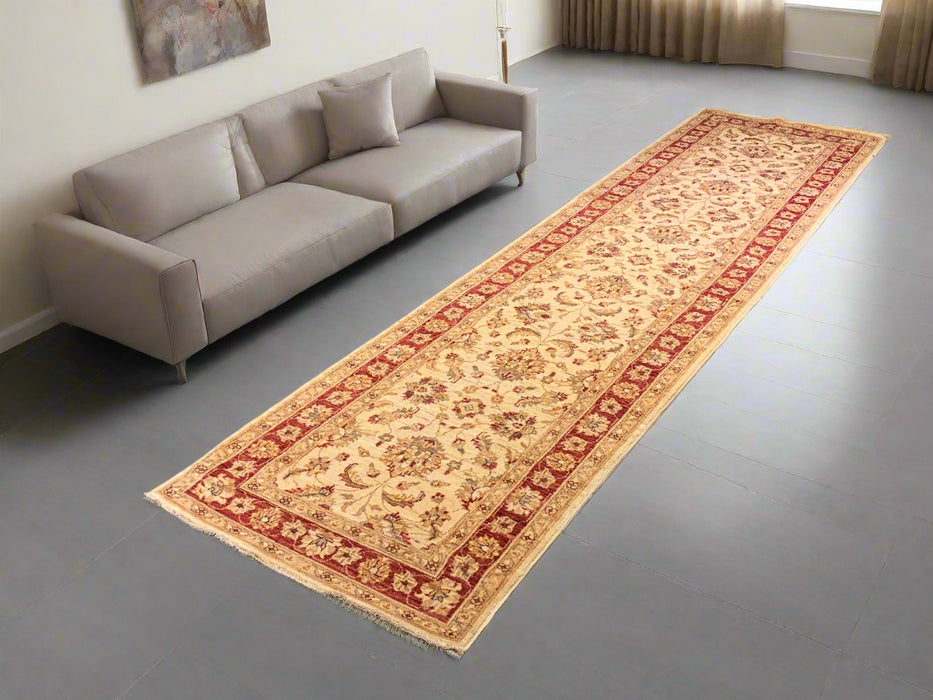 Hand-Knotted Sultanabad Vegetable-Dyed Wool Rug, 2' 8" x 10' 4" (K)