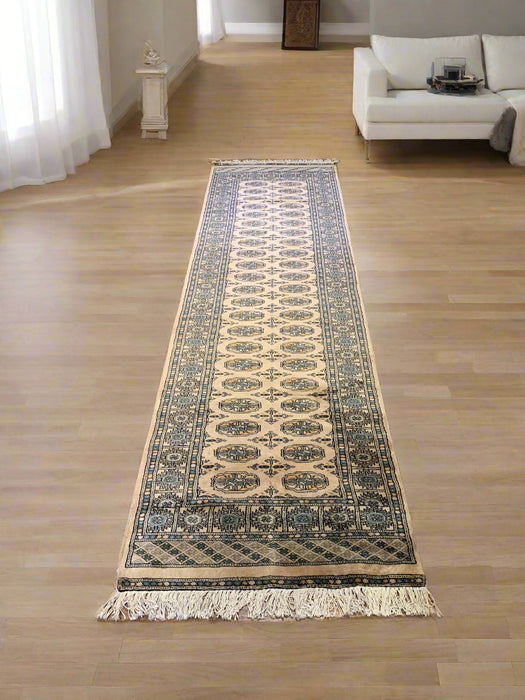 Hand-Knotted Pakistani Bokhara Rug – 100% Wool, size 2' 8" x 9' 7"  (M)