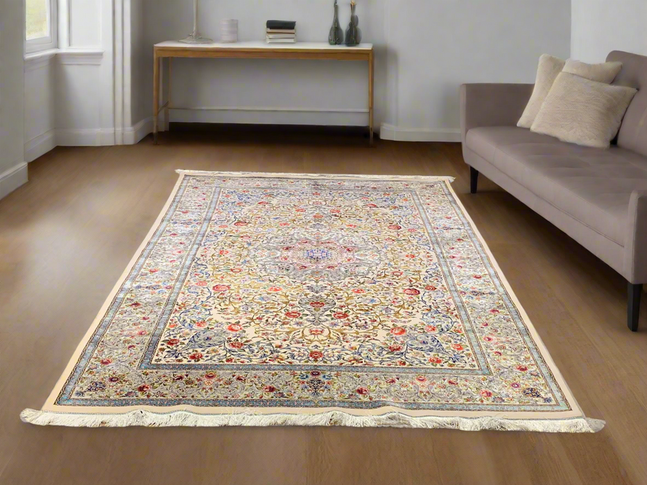Exquisite 100% Silk Persian Design Rug – Elegant and Luxurious, size 6' 7" x 9' 10"
