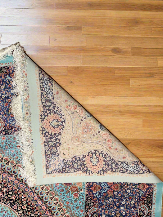 Exquisite 100% Silk Persian Design Rug – Elegant and Luxurious, size 8' 2" x 11' 1"