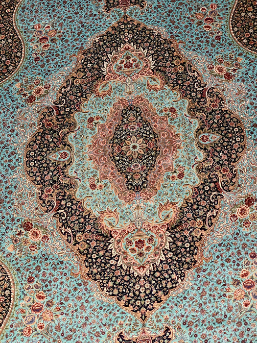 Exquisite 100% Silk Persian Design Rug – Elegant and Luxurious, size 8' 2" x 11' 1"