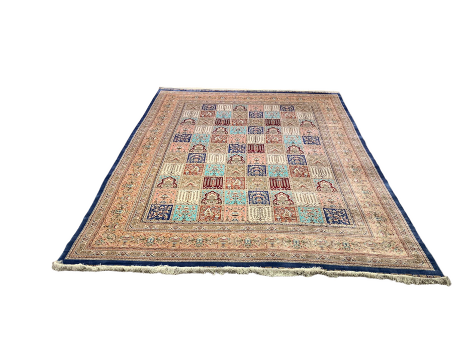 Exquisite 100% Silk Persian Design Rug – Elegant and Luxurious, size 9' 9" x 12' 9"