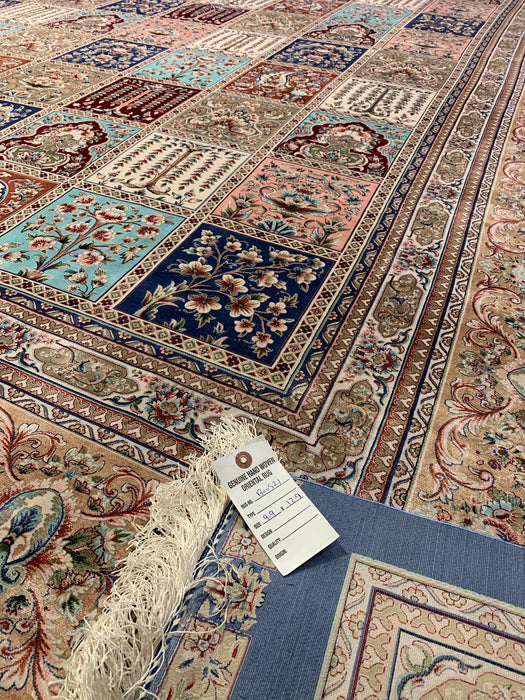 Exquisite 100% Silk Persian Design Rug – Elegant and Luxurious, size 9' 9" x 12' 9"
