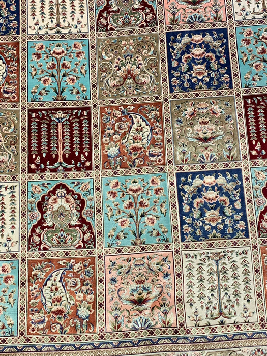 Exquisite 100% Silk Persian Design Rug – Elegant and Luxurious, size 9' 9" x 12' 9"