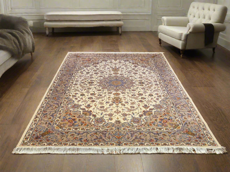 Exquisite 100% Silk Persian Design Rug – Elegant and Luxurious, size 6' 7" x 9' 9"