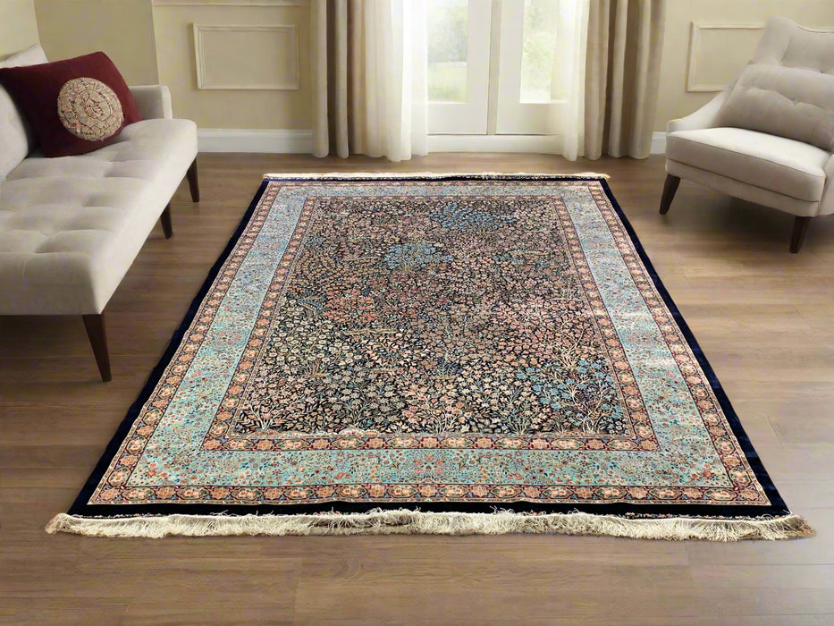Exquisite 100% Silk Persian Design Rug – Elegant and Luxurious, size 6' 7" x 9' 8"