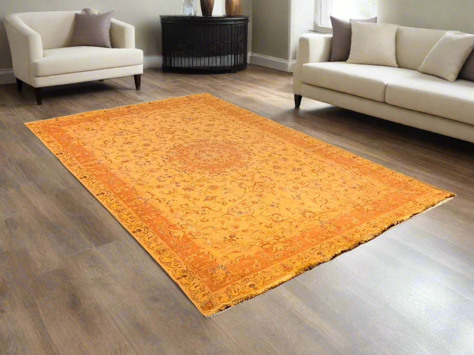 Exquisite 100% Silk Persian Design Rug – Elegant and Luxurious, size 7" x 10"