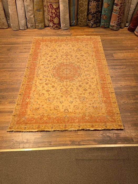 Exquisite 100% Silk Persian Design Rug – Elegant and Luxurious, size 7" x 10"