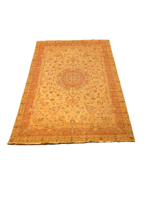 Exquisite 100% Silk Persian Design Rug – Elegant and Luxurious, size 7" x 10"