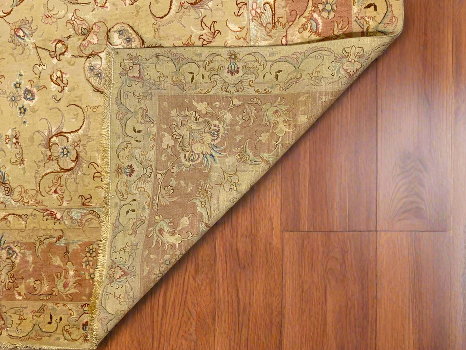 Exquisite 100% Silk Persian Design Rug – Elegant and Luxurious, size 7" x 10"